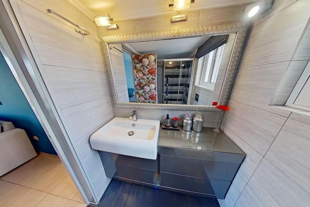 La Votanique Center Apartment เอเธนส์ ภายนอก รูปภาพ